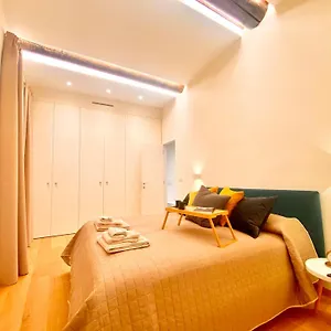 Amazing San Lorenzo 19, Rolli Unesco - Overlooking The Cathedral - Free Private Parking- Apartment Genoa