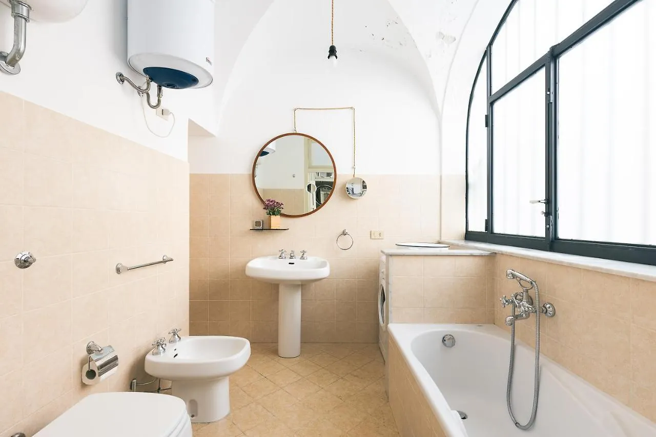 Dietro San Domenico Apartment Palermo 0*,